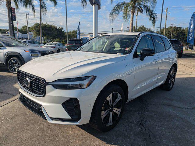 2024 Volvo XC60 Recharge T8 Plus Dark Theme