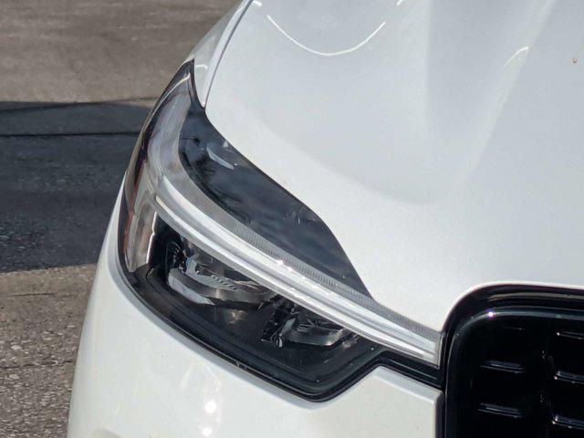 2024 Volvo XC60 Recharge T8 Plus Dark Theme
