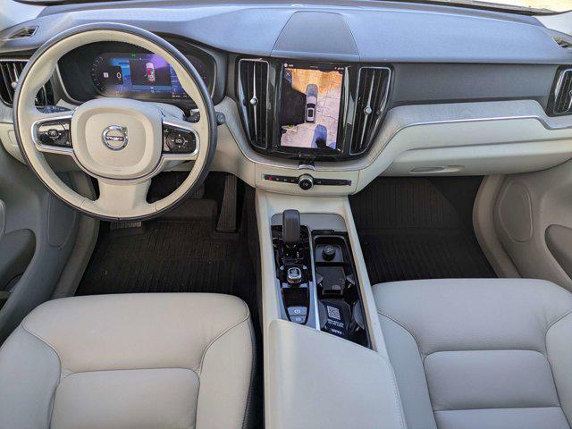 2024 Volvo XC60 Recharge T8 Plus Dark Theme