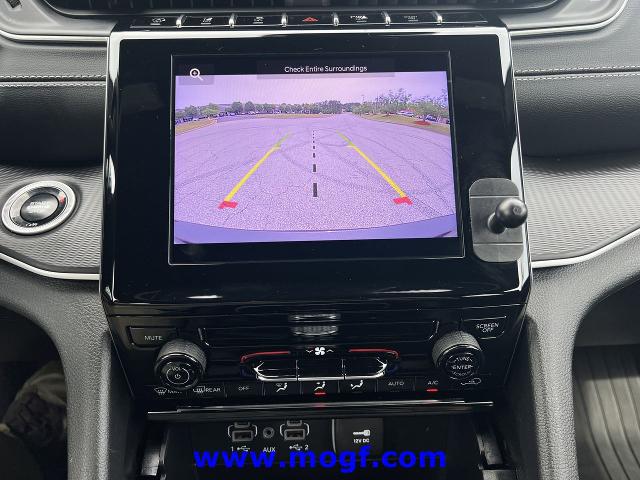 2024 Jeep Grand Cherokee L Laredo X 4x4