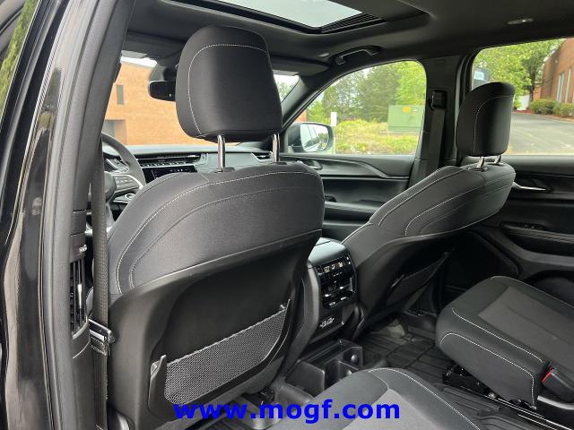 2024 Jeep Grand Cherokee L Laredo X 4x4