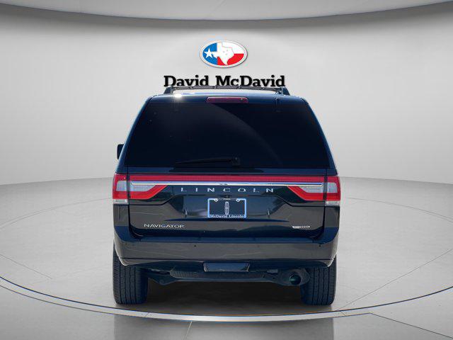 2015 Lincoln Navigator Base