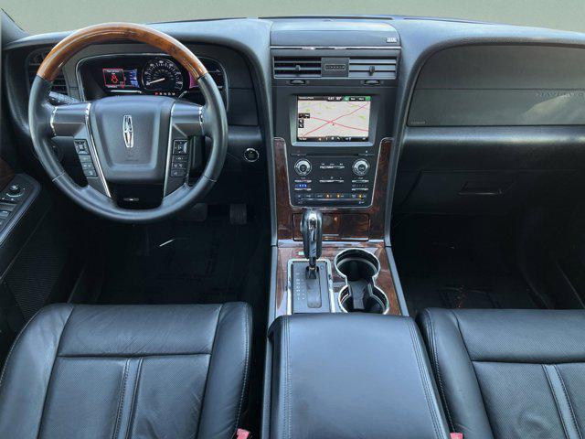 2015 Lincoln Navigator Base