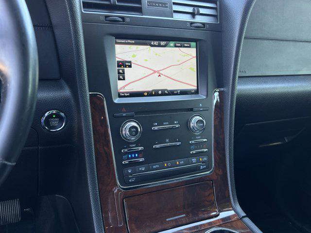 2015 Lincoln Navigator Base