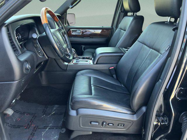 2015 Lincoln Navigator Base
