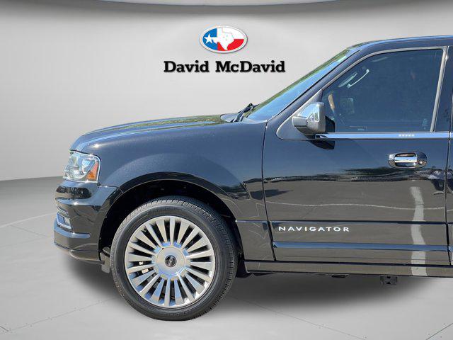 2015 Lincoln Navigator Base