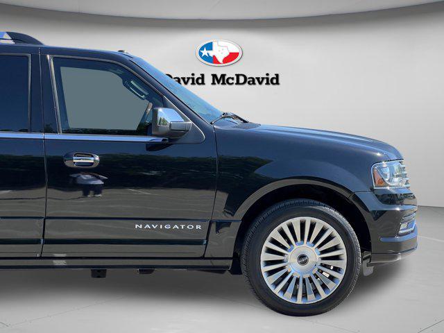 2015 Lincoln Navigator Base