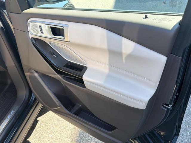 2023 Ford Explorer Platinum