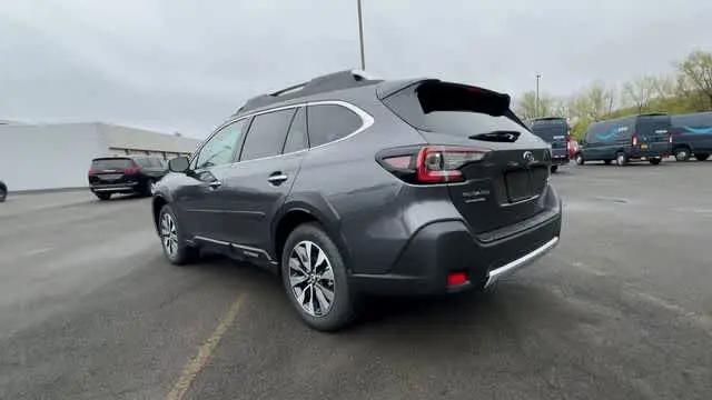 2025 Subaru Outback Touring