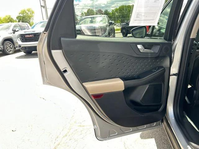 2020 Ford Escape Titanium Hybrid