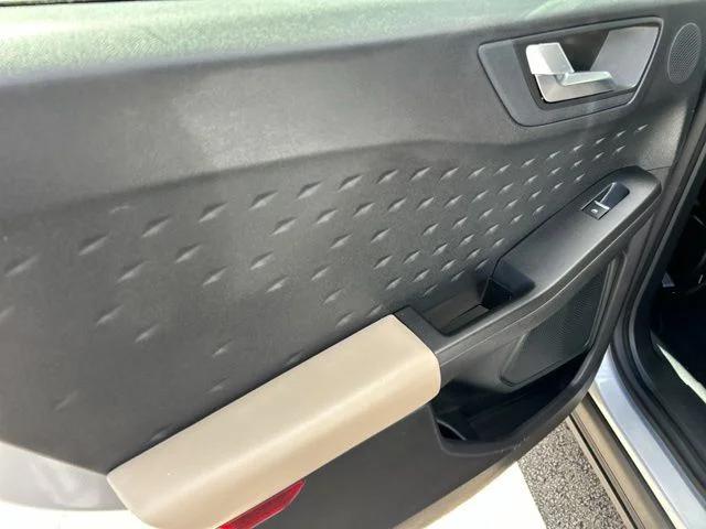 2020 Ford Escape Titanium Hybrid