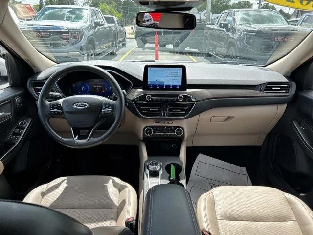 2020 Ford Escape Titanium Hybrid