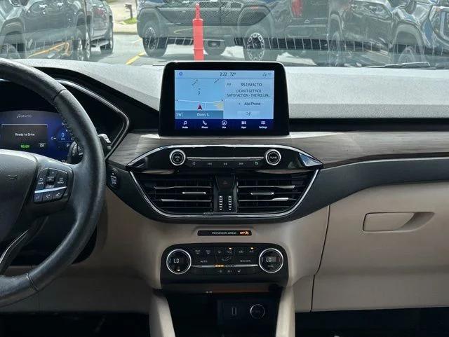 2020 Ford Escape Titanium Hybrid