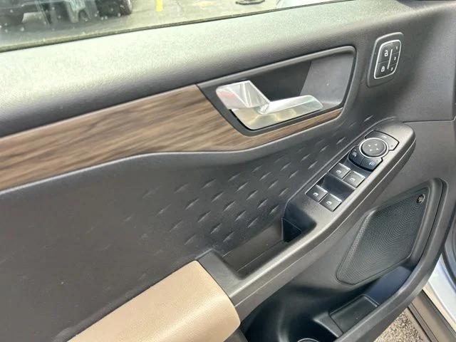 2020 Ford Escape Titanium Hybrid