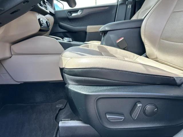 2020 Ford Escape Titanium Hybrid