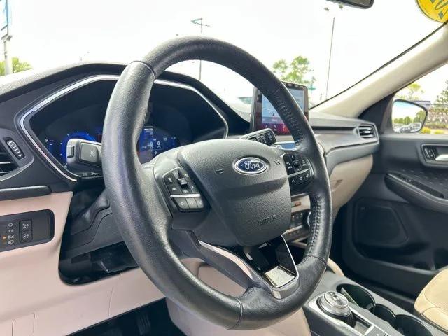 2020 Ford Escape Titanium Hybrid