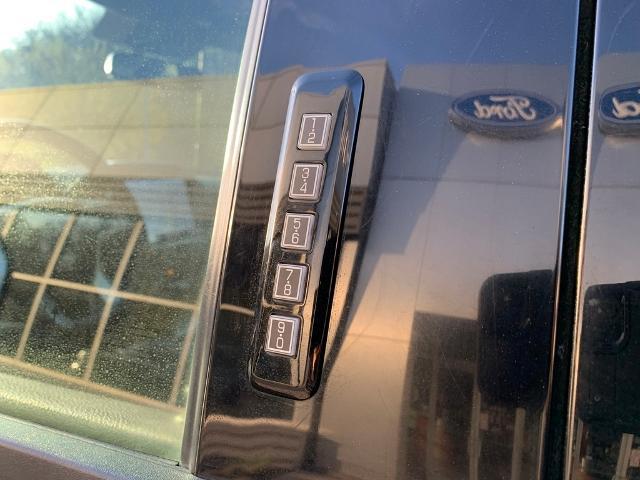 2022 Ford F-350 LARIAT