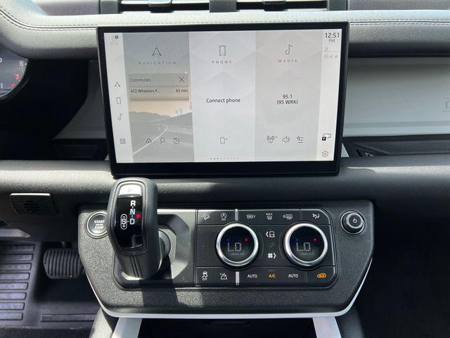 2025 Land Rover Defender 110 P300