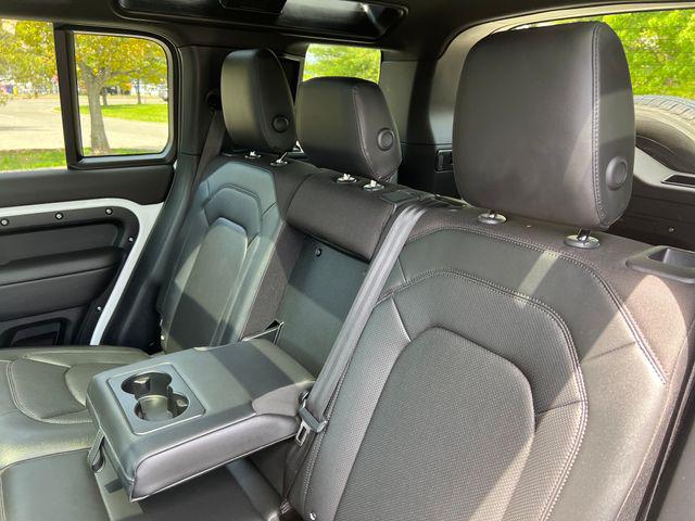 2025 Land Rover Defender 110 P300