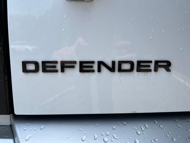 2025 Land Rover Defender 110 P300