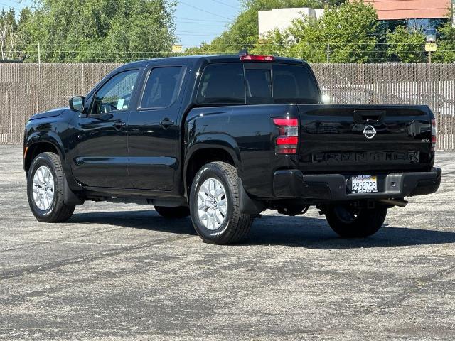 2022 Nissan Frontier Crew Cab SV 4x2
