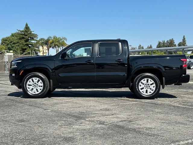 2022 Nissan Frontier Crew Cab SV 4x2