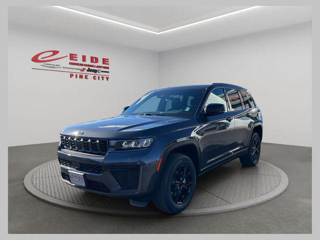 2026 Jeep Grand Cherokee Altitude 4x4 for sale in Pine City, MN