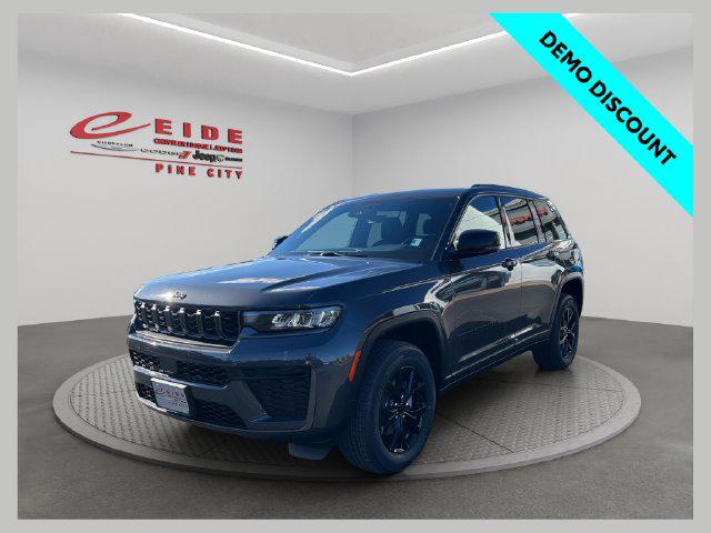 2026 Jeep Grand Cherokee Altitude 4x4 for sale in Pine City, MN