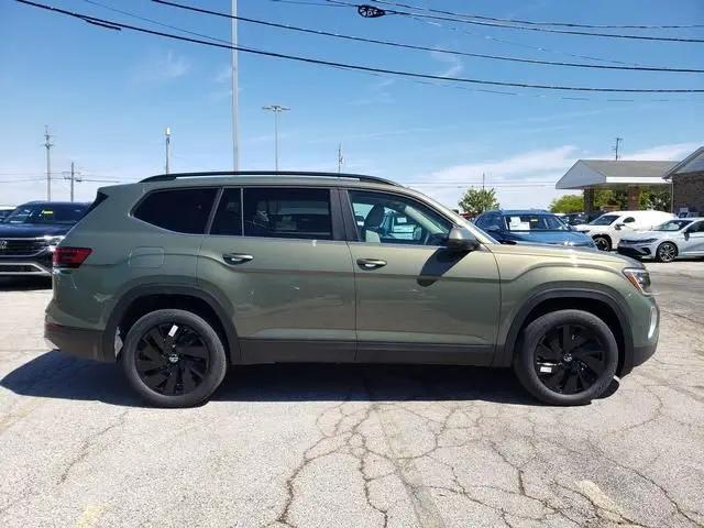 2026 Volkswagen Atlas SE with Technology