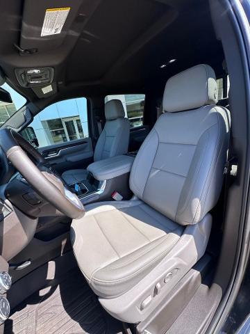 2025 GMC Sierra 2500HD 4WD Crew Cab Standard Bed SLT