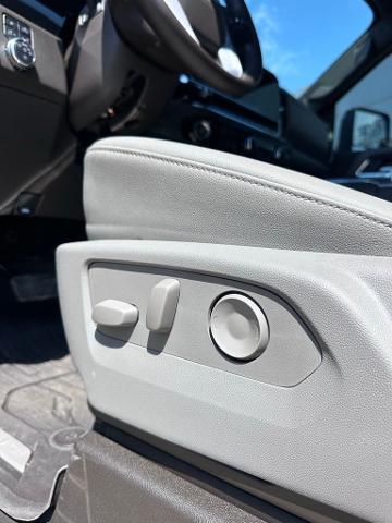 2025 GMC Sierra 2500HD 4WD Crew Cab Standard Bed SLT