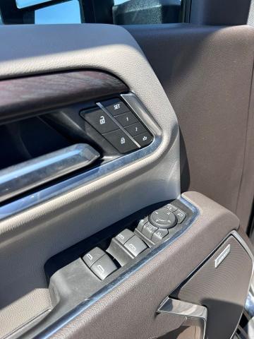 2025 GMC Sierra 2500HD 4WD Crew Cab Standard Bed SLT