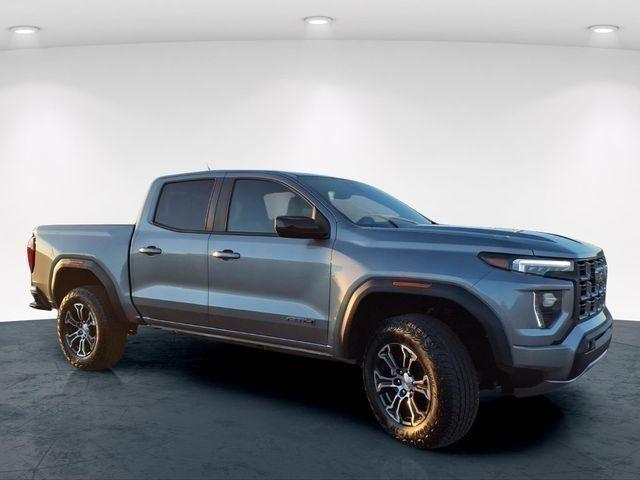 2025 GMC Canyon 4WD AT4
