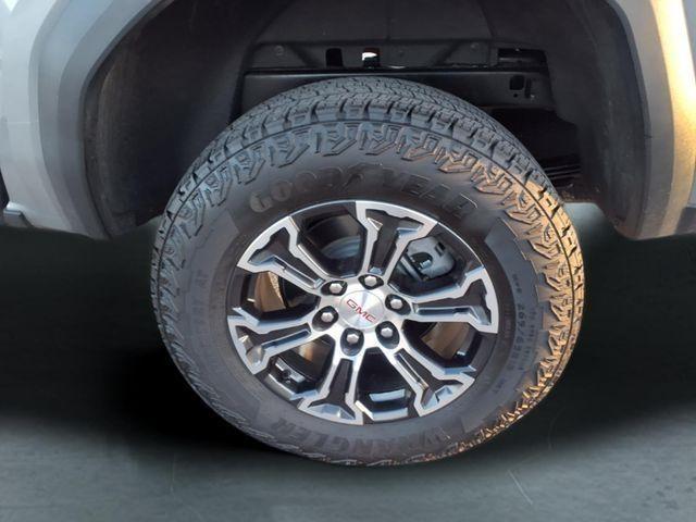 2025 GMC Canyon 4WD AT4