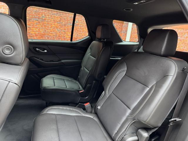 2023 Chevrolet Traverse AWD LT Leather