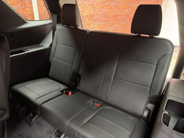 2023 Chevrolet Traverse AWD LT Leather