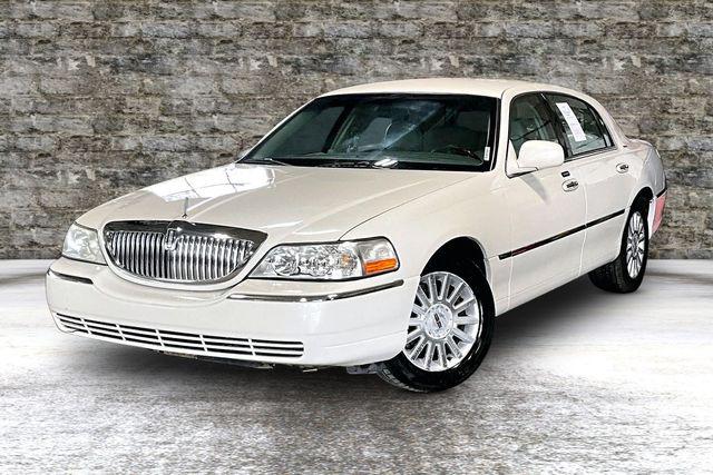 2004 Lincoln Town Car Ultimate