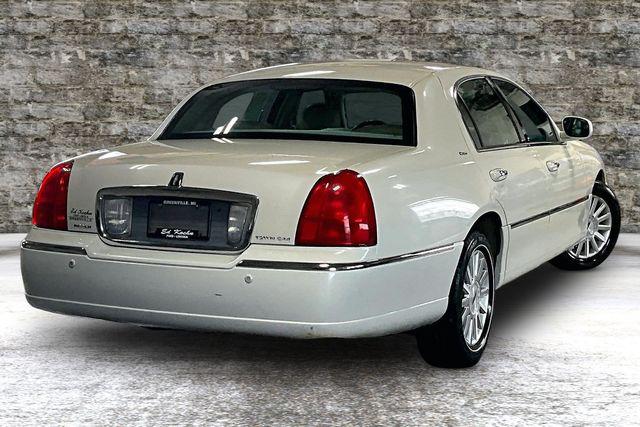2004 Lincoln Town Car Ultimate