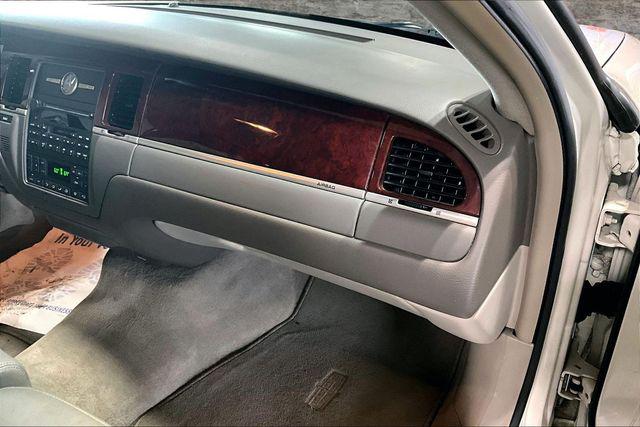 2004 Lincoln Town Car Ultimate