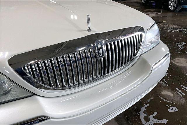 2004 Lincoln Town Car Ultimate