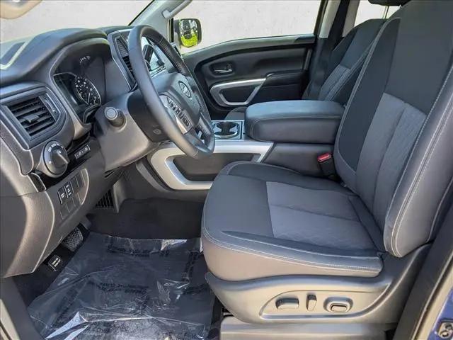 2024 Nissan Titan Crew Cab SV 4x4