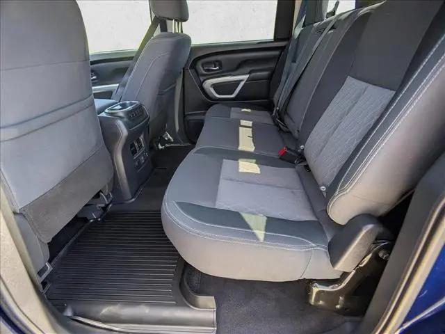 2024 Nissan Titan Crew Cab SV 4x4