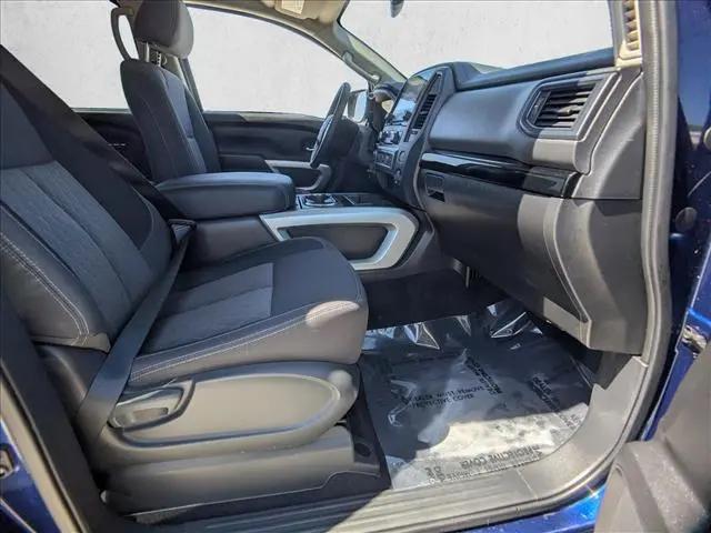 2024 Nissan Titan Crew Cab SV 4x4