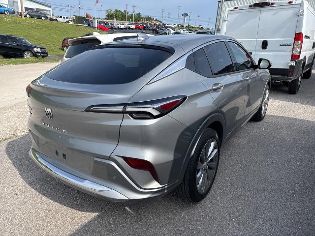 2025 Buick NV Avenir FWD