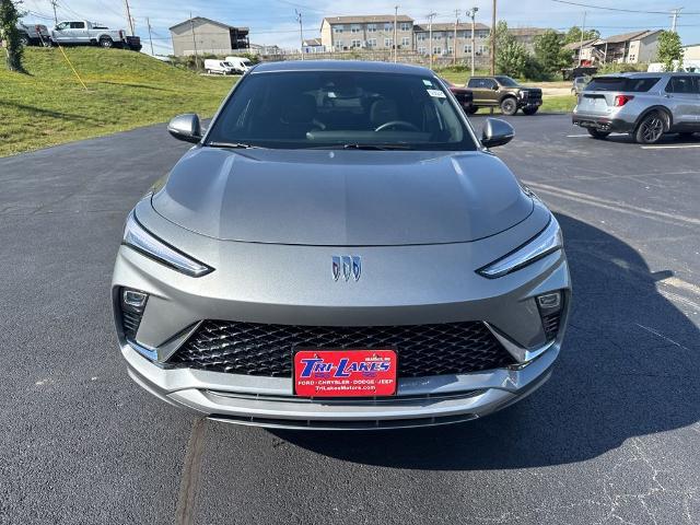 2025 Buick NV Avenir FWD