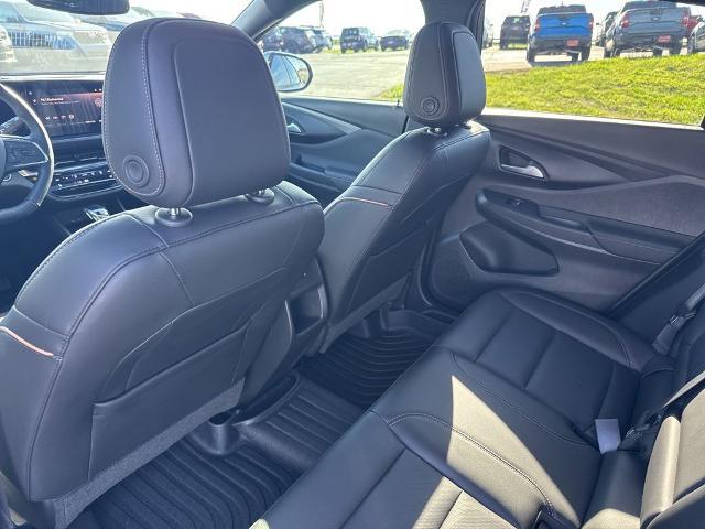 2025 Buick NV Avenir FWD