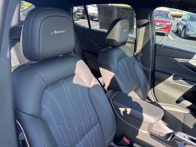 2025 Buick NV Avenir FWD