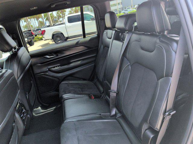 2024 Jeep Grand Cherokee L Altitude 4x4