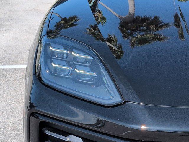 2024 Porsche Cayenne Base