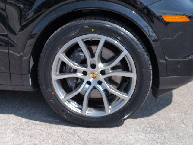 2024 Porsche Cayenne Base